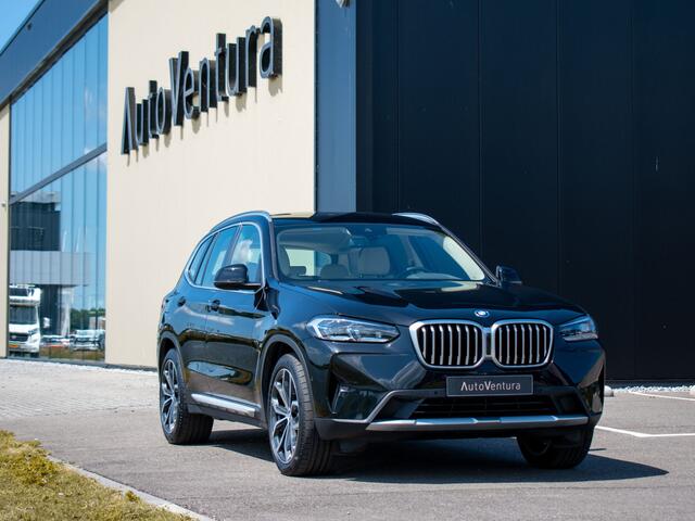 BMW X3 xDrive30e Stoelverwarming | Laser Led | Driving Assistant | Head-up Display | 20 Inch velgen
