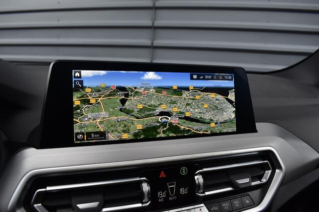 BMW X3 xDrive30e M Sport | Panoramadak | 21'' Velgen | Camera | CarPlay | Head-Up | Lederen Bekleding | Stoelverwarming |