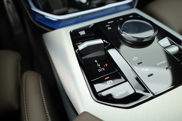 BMW X3 30e xDrive M Sport | Pano | HUD | Harman Kardon | Elek. Trekhaak | 360cam | Leder | 20''