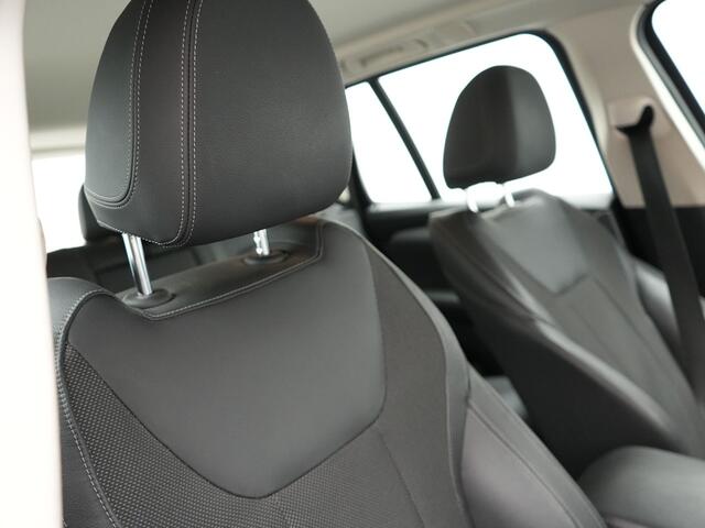 BMW X3 xDrive30e Executive Plug In Hybrid 293pk PHEV | Trekhaak af Fabriek | Head Up | Keyless | Sportstoelen Verwamd | Adaptive LED | Apple Carplay | Navi Full Map | 18"L.M |