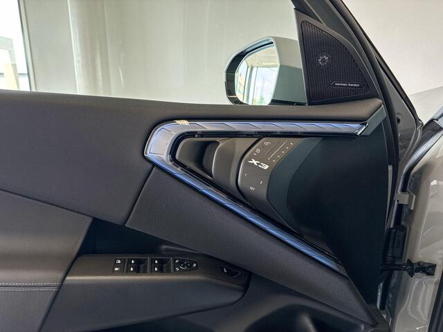 BMW X3 30e xDrive | M Sport | Harman Kardon | Iconic Glow | Stoelverwarming | Trekhaak |