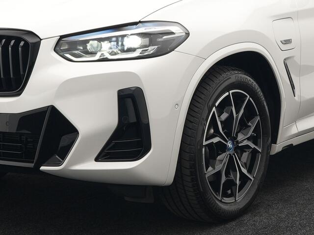 BMW X3 xDrive30e M Sport Plug In Hybrid PHEV | Facelift | Panodak | Carplay | Lederen Sportstoelen Verwarmd | Camera | Sfeerverlichting | Keyless |