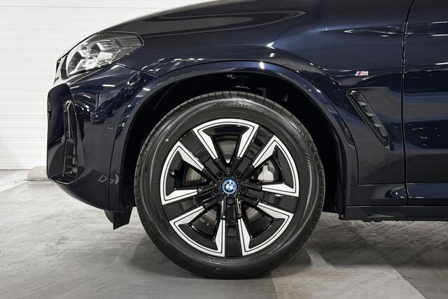 BMW X3 iX3 | M-Sport | Shadow Line Pack | Executive | Safety Pack | Driving Assistant Professional | Panoramadak