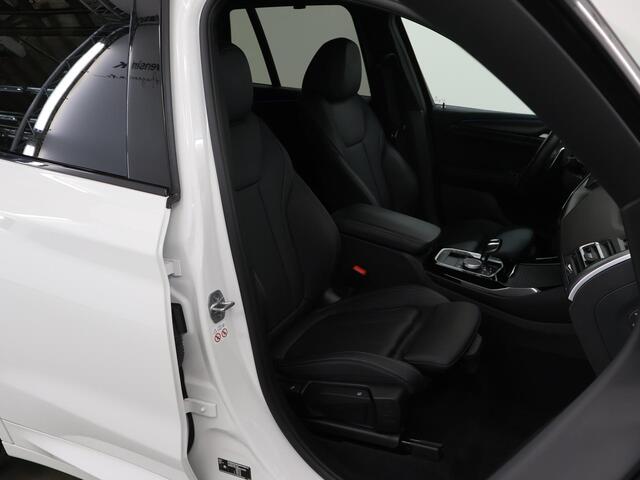 BMW X3 xDrive30e High Executive M-Sport | Navigatie | Parkeercamera | Stoelverwarming | Keyless Go | Sportstoelen | ShadowLine | Ele.kofferdeksel | Apple CarPlay/Android Auto |