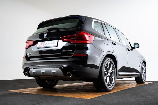 BMW X3 xDrive30i High Executive xLine - Trekhaak - Panoramadak - Comfort Access - Parking/Driving Assistant - Verwarmde stoelen voor/achter - Head up - Hifi - zonneschermen achterportierruiten - Active Protection -