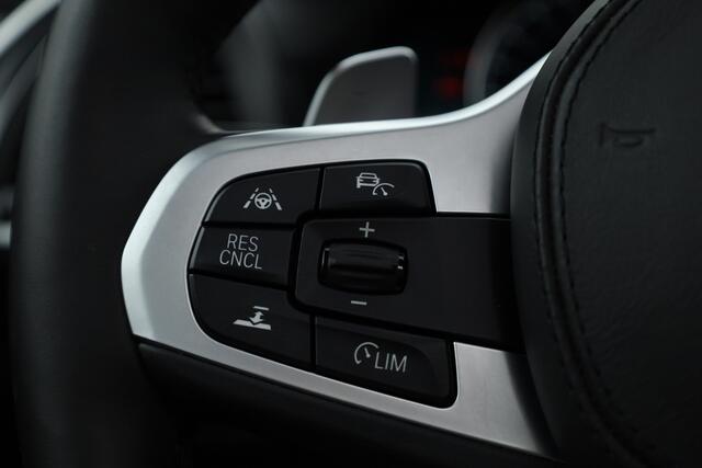 BMW X3 xDrive30i M Sport | Pano | HUD | Adapt. Cruise | Leder | Camera | Trekhaak | 20'' | Keyless