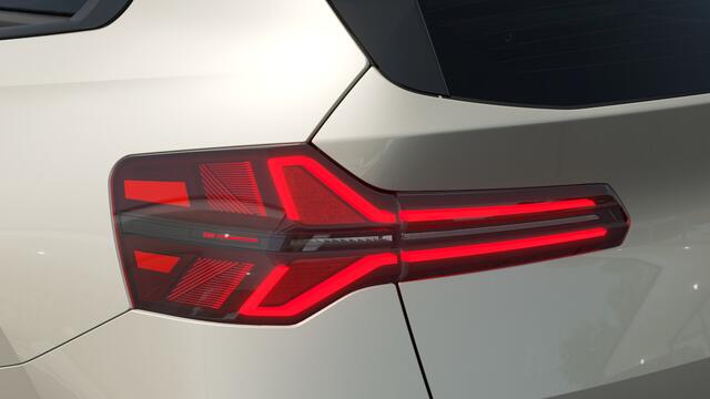 BMW X3 xDrive30e M Sport Automaat / Panoramadak / Trekhaak / Sportstoelen / Stoelventilatie / Parking Assistant Professional / Comfort Access / Adaptieve LED / Harman Kardon