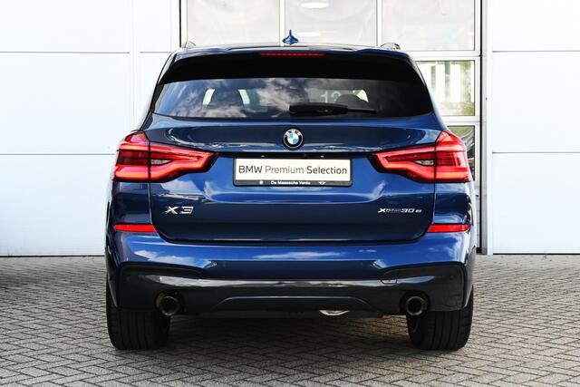BMW X3 xDrive30e High Executive M Sport Automaat / Panoramadak / Trekhaak / Sportstoelen / Achteruitrijcamera / Adaptieve LED / Stoelverwarming / BMW Live Cockpit Professional