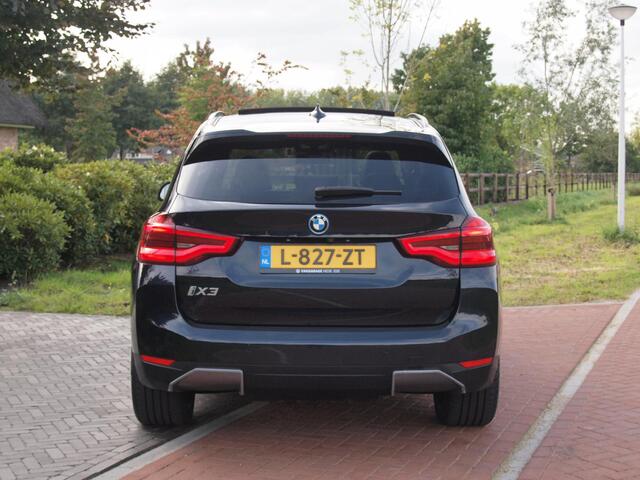 BMW X3 iX3 High Executive 80 kWh | Panoramadak | Camera | Harman Kardon | Cruise Control | Head-up display |