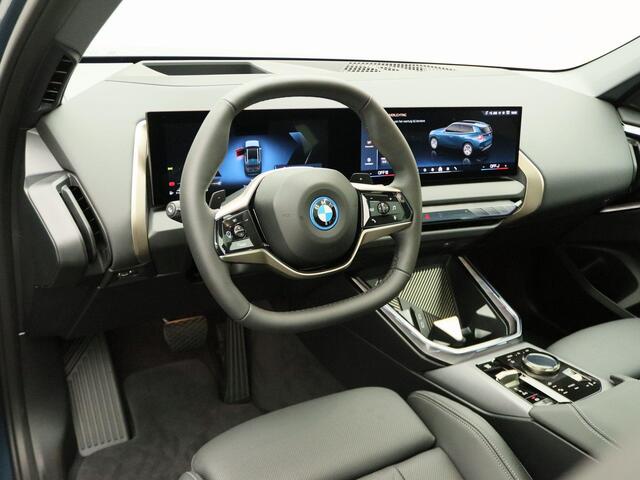 BMW X3 30e xDrive Panoramadak | Iconic Glow | Professional Pack | Comfort Pack