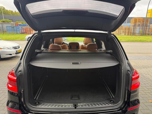 BMW X3 sDrive20i Launch Edition High Executive | 2E EIGENAAR | 12MND GARANTIE | PANODAK | DAB | LEDER | LED | CAMERA | NAVI | LMV |