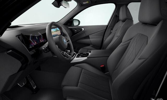 BMW X3 30e xDrive M Sport - Panoramadak - Premium Pack - Professional Pack - Elektrisch verstelbare/verwarmde stoelen - Sportstoelen - Parking/Driving Assistant Plus - Harman Kardon - Comfort Access - getinte Ruiten -