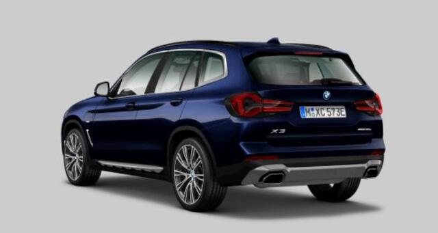BMW X3 xDrive30e Parking/Driving Assistant - Head up - Hifi - Active Protection - Comfort Access - Elektrisch verwarmde voorstoelen - Zonneschermen achterportierruiten - Sportstoelen - Performance Control -