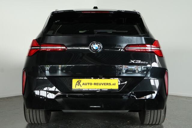 BMW X3 30e xDrive M-Sport / Pano / HUD / Pilot assist / HarmanKardon / Leder / Trekhaak / 360 camera