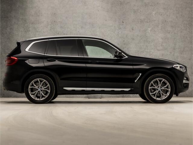 BMW X3 xDrive20i High Executive 184Pk Automaat (PANORAMADAK, HEAD-UP DISPLAY, GROOT NAVI, STUUR/STOELVERWARMING, ELEK SPORTSTOELEN, LEDER, ZWART HEMEL, GETINT GLAS, SFEERVERLICHTING, NIEUWSTAAT)
