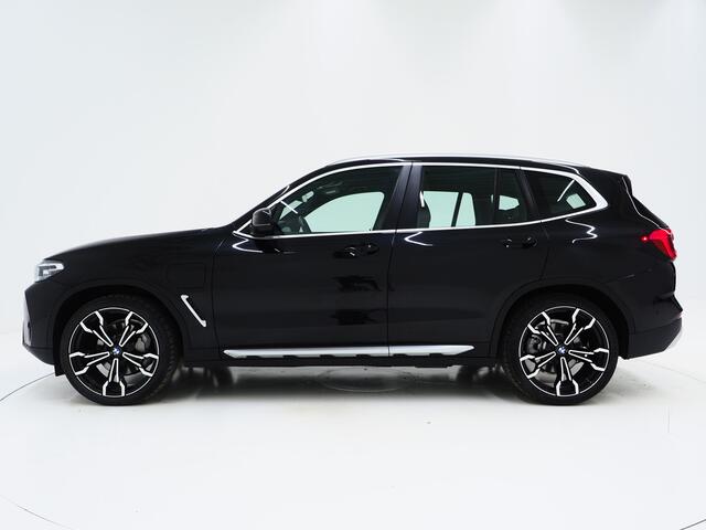 BMW X3 xDrive30e LCI 292PK | Leder | Sportstoelen | Zwarte Hemel | Camera | DAB | Carplay