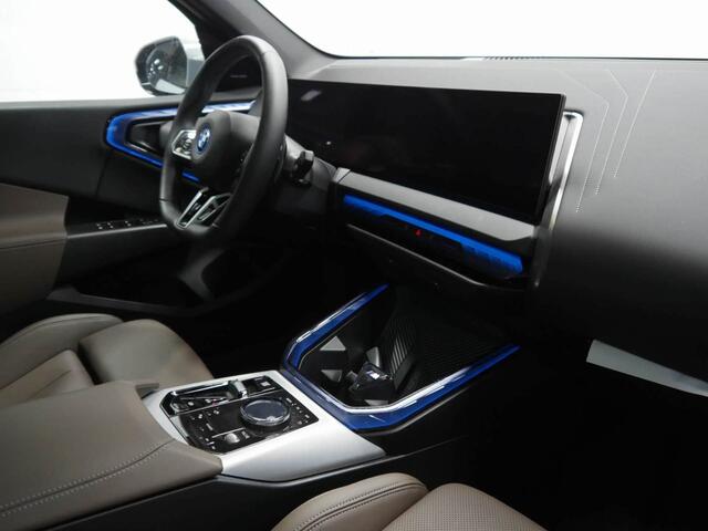 BMW X3 30e xDrive M-Sport | 20" | Driving Assistant Professional | Panorama | Harman Kardon | Trekhaak