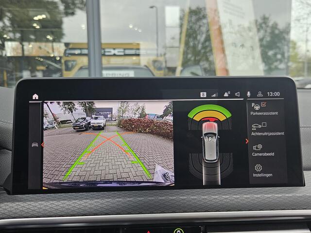 BMW X3 xDrive30e High Executive / Schuif- en Kantel Dak / Lederen Bekleding / Elektrisch Verstelbare Stoelen met Geheugen / Stoelverwarming / Apple Carplay & Android Auto (draadloos) / Elektrische Achterklep / Achteruitrijcamera /