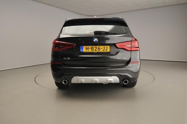 BMW X3 xDrive30e X-Line / Leder / Trekhaak / HIFI / Sportstoelen / LED / Park assist / Alu wielen 19 inch