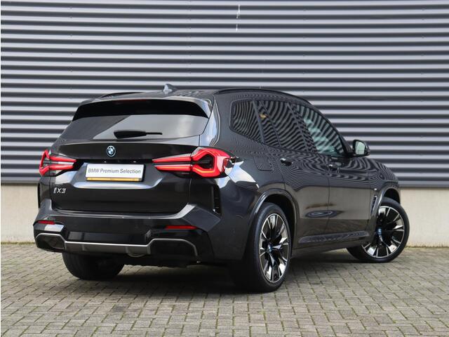 BMW X3 iX3 High Executive | M Sport | Panodak | Driving Assistant Prof. | Harman Kardon | Elektr. Stoelen | Head-Up | Getint Glas | Trekhaak | 20'' LMV