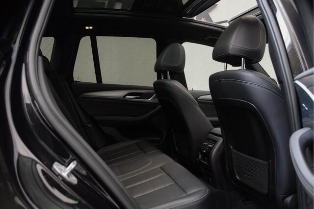 BMW X3 M40i xDrive High Executive / M Sport/ Virtual Cockpit/ Top View/ Trekhaak/ Panoramadak / 266kW (361PK)