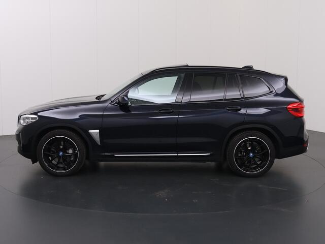 BMW X3 iX3 High Executive 80 kWh | SOH 95% | Adaptieve Cruise Control | Panoramadak | Apple Car Play/ Android Auto | Ele.verstelbare stoelen + Geheugen | Camera | Sportstoelen | Navigatie | Stoelverwarming |