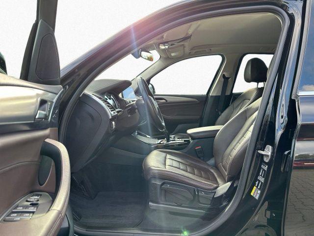 BMW X3 xDrive30e Luxury Line / Navi / DAB / Carplay / LED