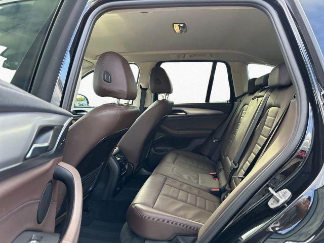 BMW X3 xDrive30e Luxury Line / Navi / DAB / Carplay / LED