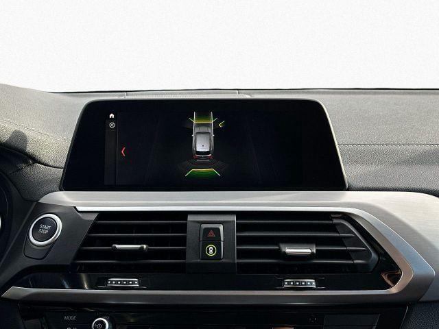 BMW X3 xDrive30e Luxury Line / Navi / DAB / Carplay / LED