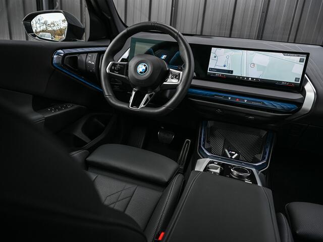 BMW X3 30e xDrive M-SPORT PRO | COMFORT ACCESS | HEAD-UP | ACTIVE CRUISE | LEDER | STOELVERWARMING | STUURWIEL VERWARMING | MEMORY SEATS | AMBIANCE INTERIEUR | ADAPTIVE LED | EL. TREKHAAK