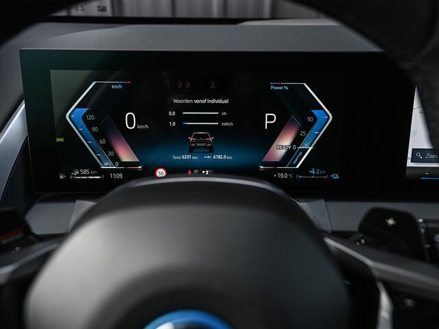 BMW X3 30e xDrive M-SPORT PRO | COMFORT ACCESS | HEAD-UP | ACTIVE CRUISE | LEDER | STOELVERWARMING | STUURWIEL VERWARMING | MEMORY SEATS | AMBIANCE INTERIEUR | ADAPTIVE LED | EL. TREKHAAK