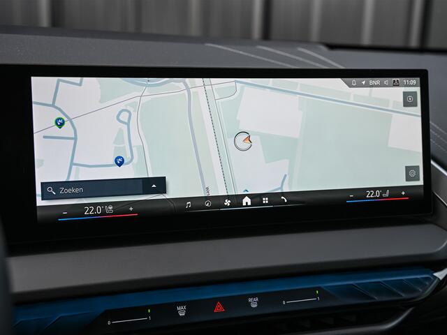 BMW X3 30e xDrive M-SPORT PRO | COMFORT ACCESS | HEAD-UP | ACTIVE CRUISE | LEDER | STOELVERWARMING | STUURWIEL VERWARMING | MEMORY SEATS | AMBIANCE INTERIEUR | ADAPTIVE LED | EL. TREKHAAK