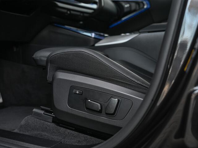 BMW X3 30e XDRIVE | M-SPORT | COMFORT ACCESS | ACTIVE CRUISE | LEDER | STOELVERWARMING | AMBIANCE INTERIEUR | STUURVERWARMING | MEMORY SEAT | EL.TREKHAAK