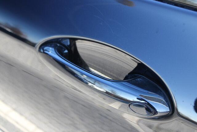 BMW X3 iX3 Executive / Trekhaak / Sportstoelen / Adaptieve LED / Adaptief onderstel / Stoelverwarming / Live Cockpit Professional