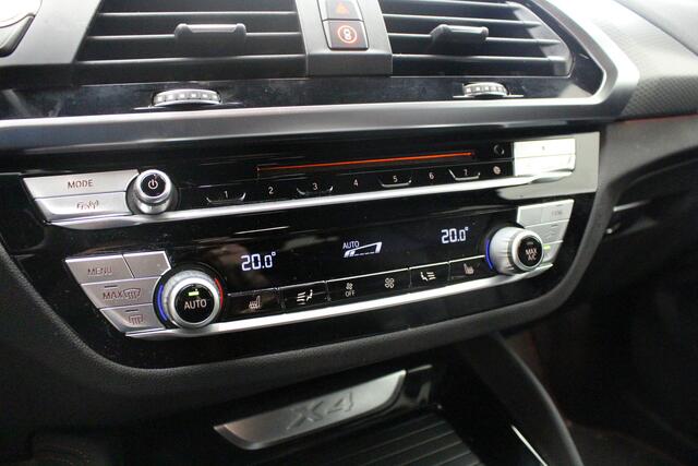 BMW X4 xDrive20i M-Sport | 19 inch | Camera | Trekhaak | Active Cruise Control