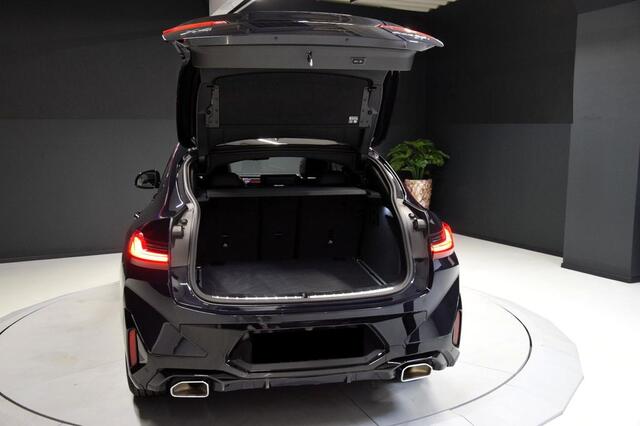 BMW X4 xDrive30i M-Sport 245 PK ACC Panoramadak Head-Up Live Cockpit Sportstoelen