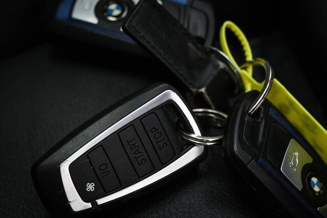 BMW X4 M40i High Executive | COMFORT ACCES / DRIVING ASSISTANT PLUS- PACK | LED | HEAD UP | APPLE | 20"