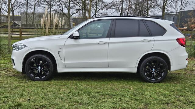 BMW X5 XDRIVE40D ALLE OPTIES GRIJS KENTEKEN High executive
