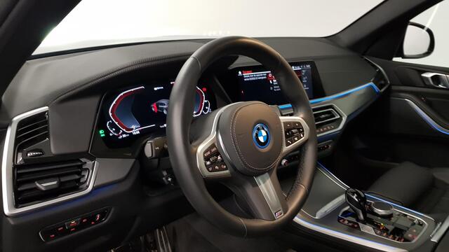 BMW X5 xDrive45e M Sport High Executive 394pk | Lederen Bekleding | Schuif-Panorama dak | Navigatie | Lichtmetalen velgen 20" | Camera