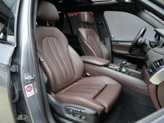 BMW X5 xDrive50i HIGH EXECUTIVE | M-SPORT | SOFTCLOSE | PANO | TREKHAAK | H/K | STANDKACHEL | UNIEK!!