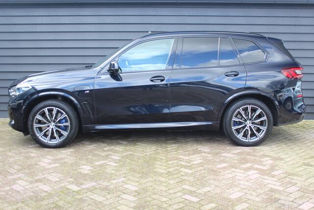 BMW X5 xDrive45e - M SPORT - LUCHTVERING - PANODAK - HEAD UP - SOFTCLOSE - LASER - H&K -