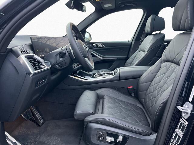 BMW X5 M60i xDrive M-Sport 530 PK V8 ACC Head-Up Panoramadak Stoelkoeling Massage Luchtvering Trekhaak