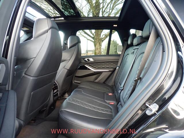 BMW X5 M ACC/HEADUP/PANODAK/TREKHAAK/SOFTCLOSE
