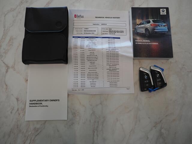 BMW X5 xDrive45e Full Black | Panoramadak | Luchtvering | Harman/Kardon | 360 | Keyless | Adaptive