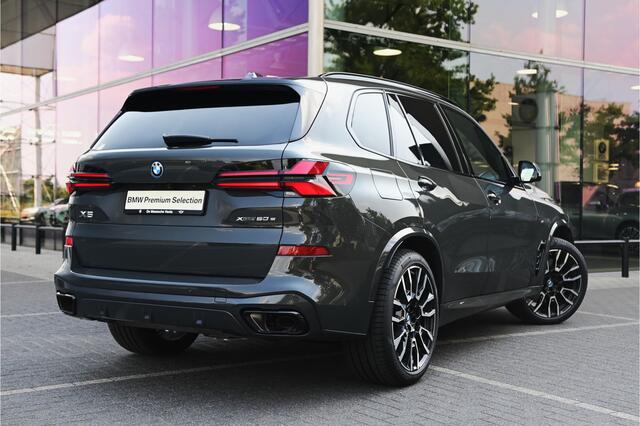 BMW X5 xDrive50e High Executive M Sport / Panoramadak / Trekhaak / Soft-Close-Automatic / Massagefunctie / Parking Assistant Professional / Comfort Access / Stoelventilatie / Adaptieve LED / Harman Kardon