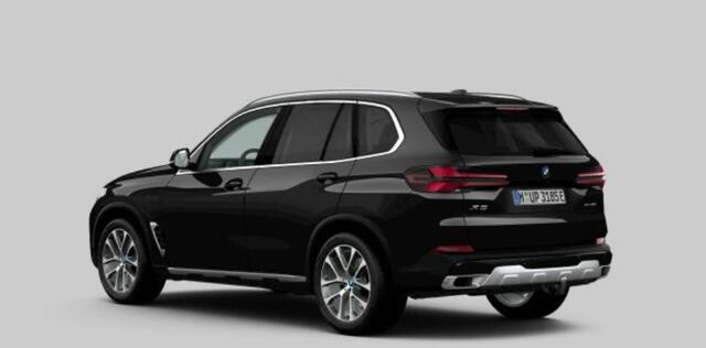 BMW X5 xDrive50e Trekhaak - Panoramadak - Parking/Driving Assistant - Active Protection - Soft Close - Ambiance verlichting - Comfort Access - Getinte/Geluiddempende Ruiten - Warmte Comfort Pack - Comfortstoelen -