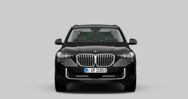 BMW X5 xDrive50e Trekhaak - Panoramadak - Parking/Driving Assistant - Active Protection - Soft Close - Ambiance verlichting - Comfort Access - Getinte/Geluiddempende Ruiten - Warmte Comfort Pack - Comfortstoelen -