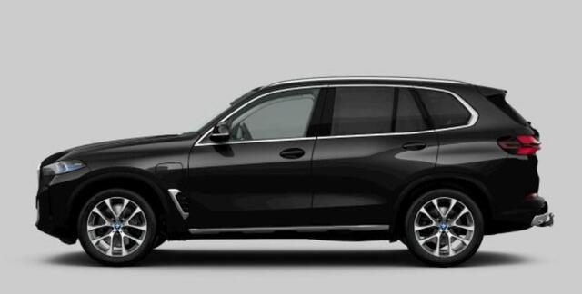 BMW X5 xDrive50e Trekhaak - Panoramadak - Parking/Driving Assistant - Active Protection - Soft Close - Ambiance verlichting - Comfort Access - Getinte/Geluiddempende Ruiten - Warmte Comfort Pack - Comfortstoelen -