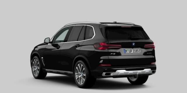 BMW X5 xDrive50e Trekhaak - Panoramadak - Parking/Driving Assistant Professional - Active Protection - Comfort Access - Soft close - Ambiance verlichting - Getinte/Geluiddempende Ruiten - Warmte Comfort Pack -