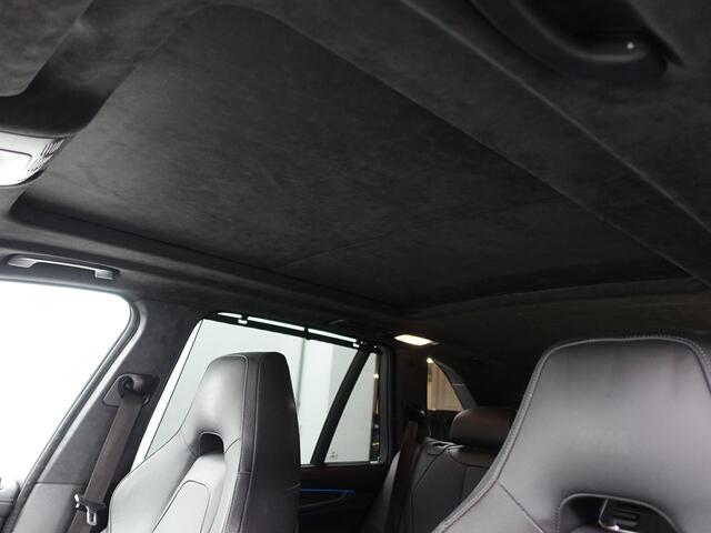BMW X5 M Black Fire Edition Aut- Bang Olufsen Plus, Carbon Afwerking, Alcantara Hemel, Head Up, Panoramadak, 360 Camera